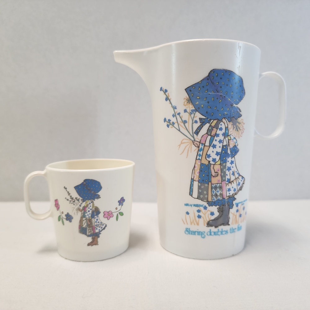Chilton Holly Hobbie Partial Tea Set
